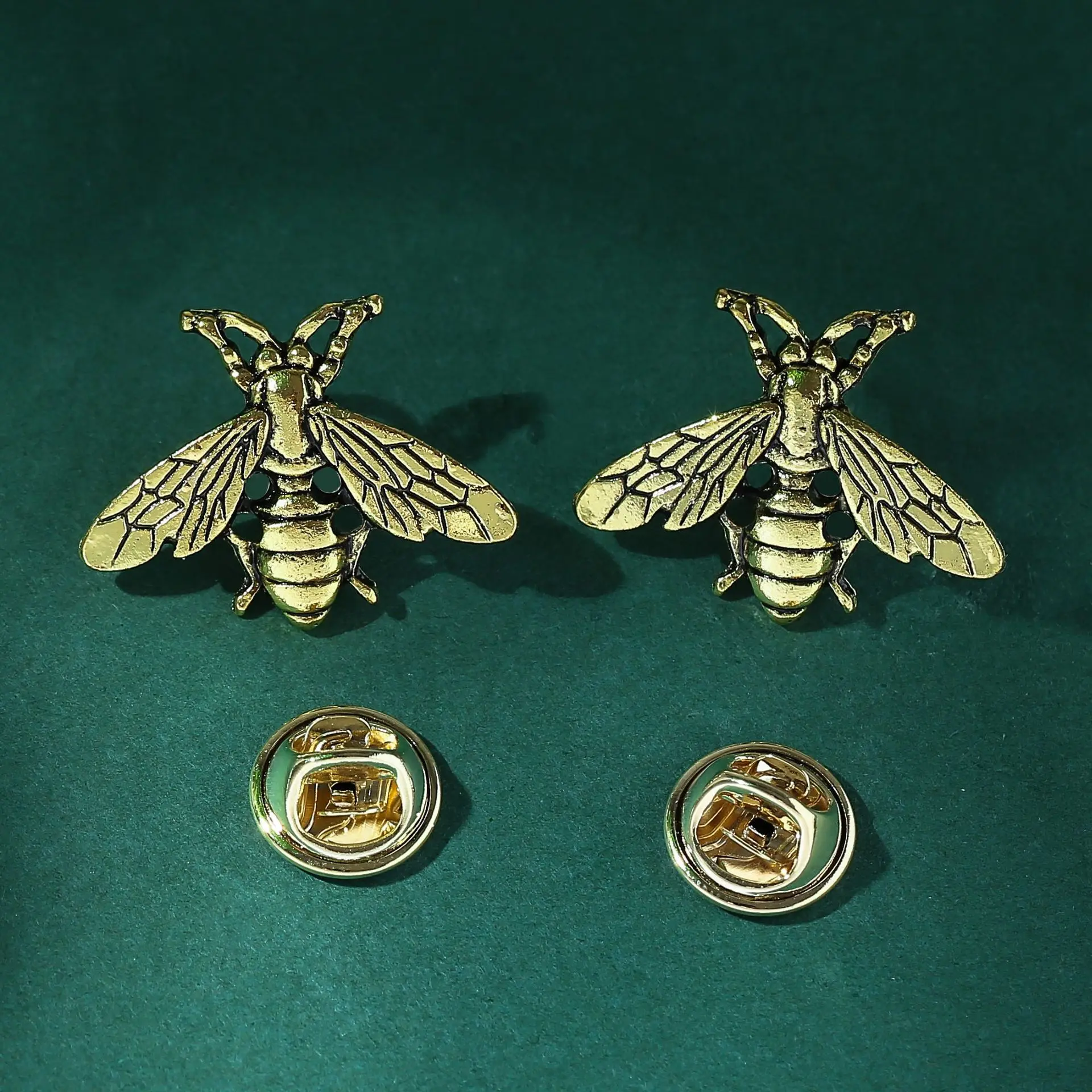 金色小蜜蜂一对.jpg