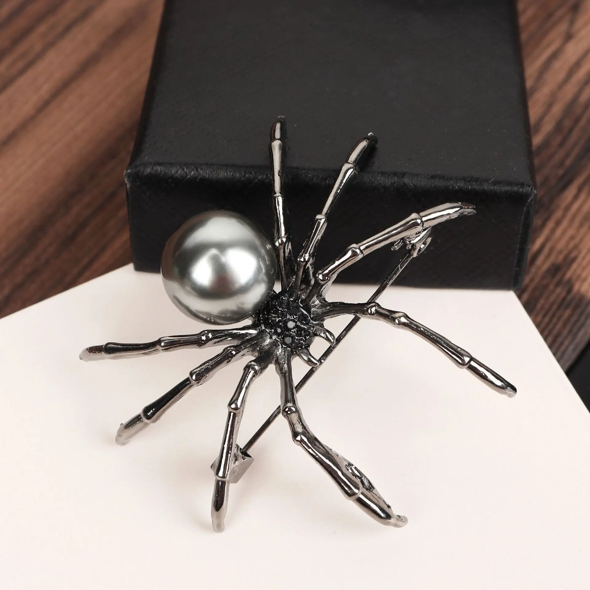 Vintage Halloween Black Spider Rhinestone Brooch for Men Wholesale BC-1074