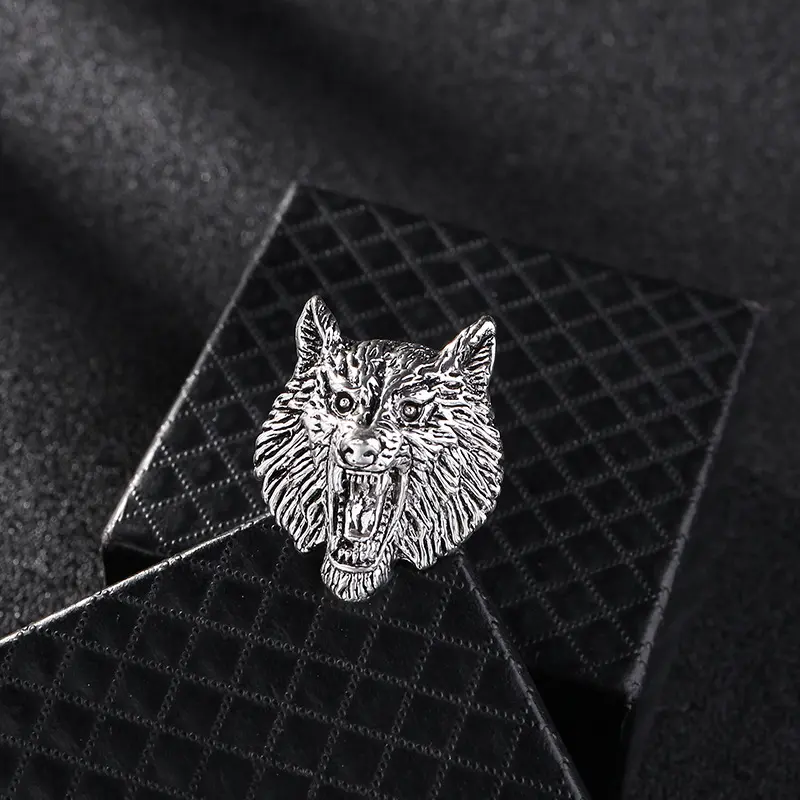 Vintage Wolf Design Metal Animal Shape Brooch f...